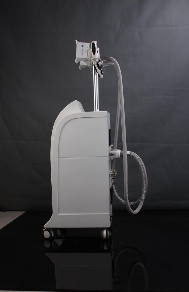 Egy fehér gép, két fejjel, amely alkalmas Álló zsíreltávolító Beauty Machine költségű krioterápiás kriofagyasztó kezelő berendezésekhez.