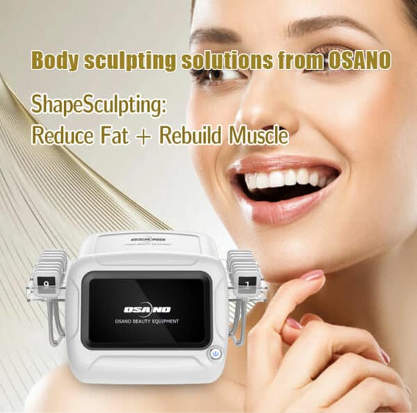 O femeie zâmbește în timp ce folosește un dispozitiv Trusculpt Flex Machine RF Body Slimming Therapy 3D Body Sculpt Therapy pentru sculptarea corpului.