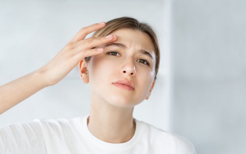 Softer, refreshing cooling sensation for comfort and relief on the forehead.