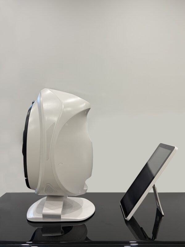 Advanced skin analysis device with multispectral imaging technology for detailed skin assessment.